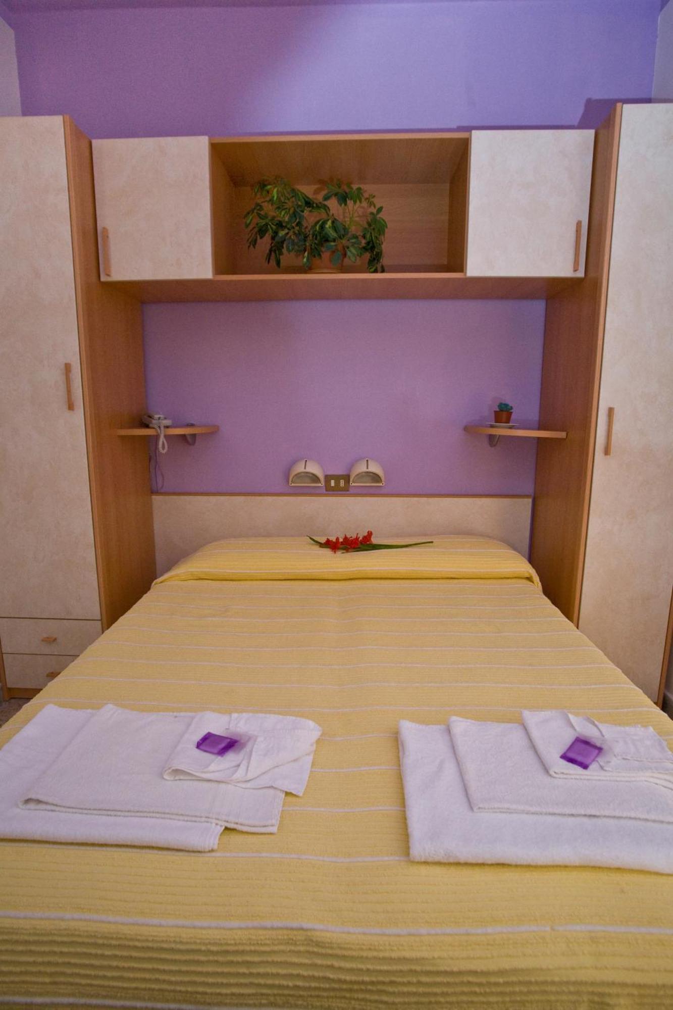 Hotel Moja Cesenatico Buitenkant foto