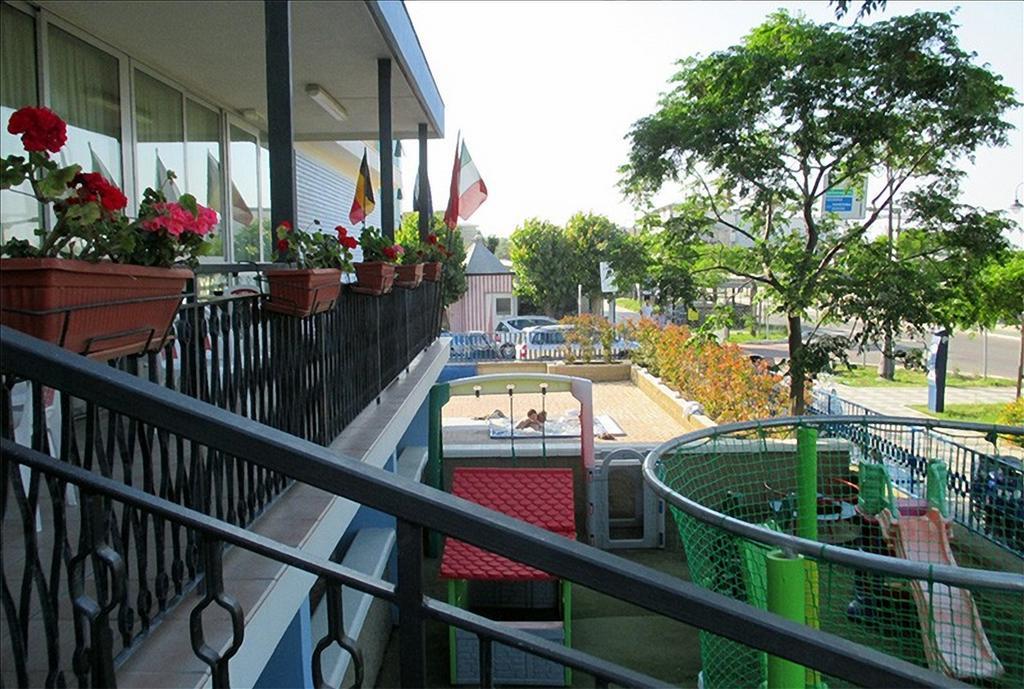 Hotel Moja Cesenatico Buitenkant foto