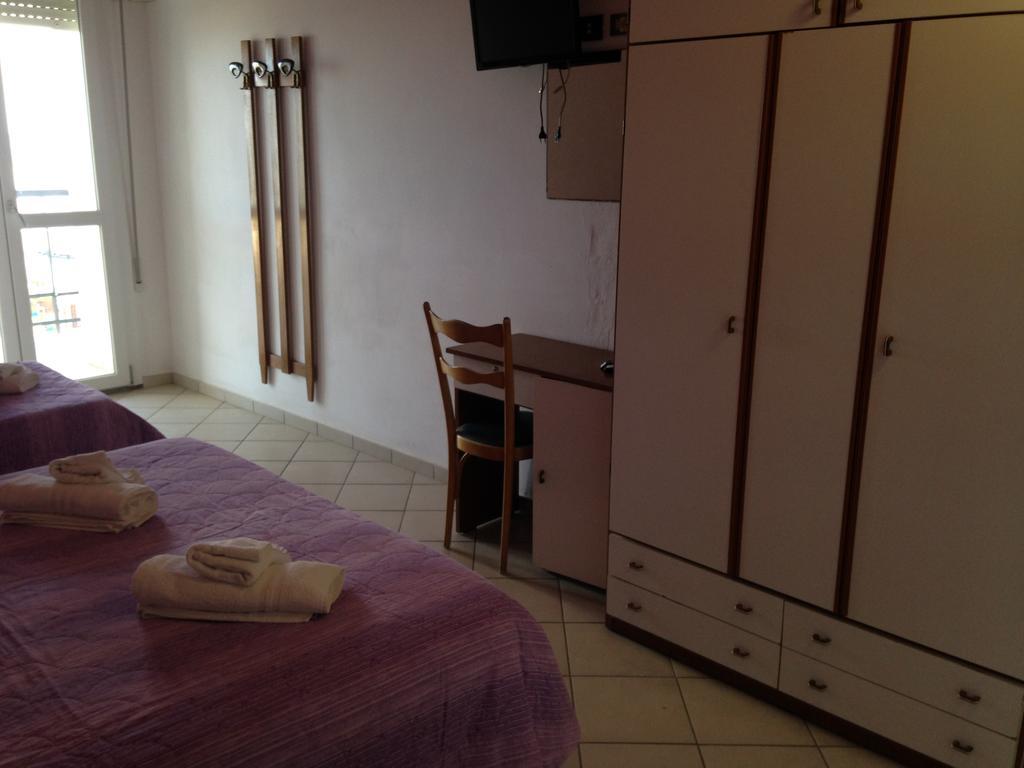 Hotel Moja Cesenatico Buitenkant foto