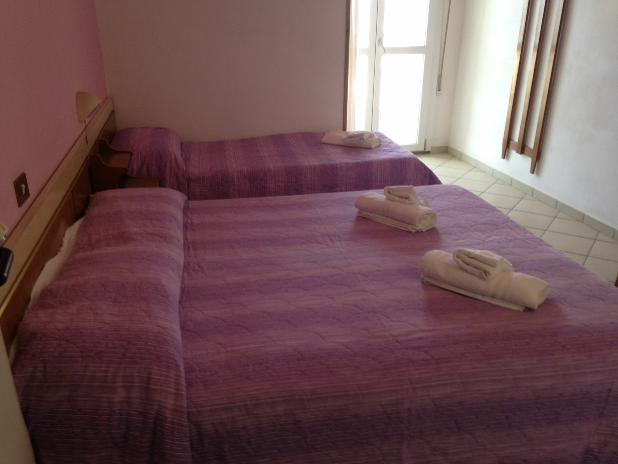 Hotel Moja Cesenatico Buitenkant foto